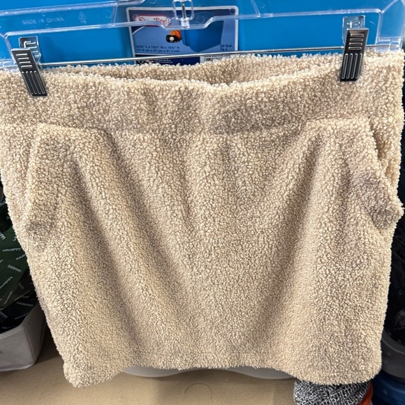 Fashion Nova Dresses & Skirts - Fashion nova skirt M // 020509